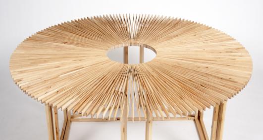 'Fan Table' by Mauricio Affonso 