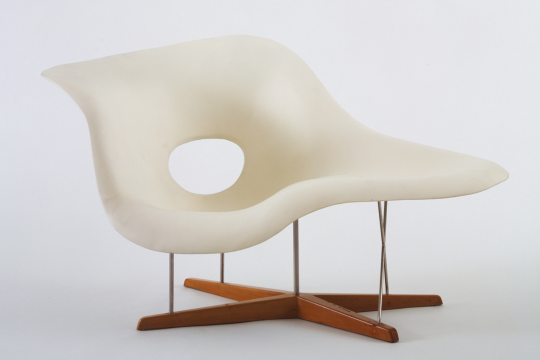 Full Scale Model of Chaise Longue (La Chaise) by Charles and Ray Eames, 1948. ©2008 The Museum of Modern Art