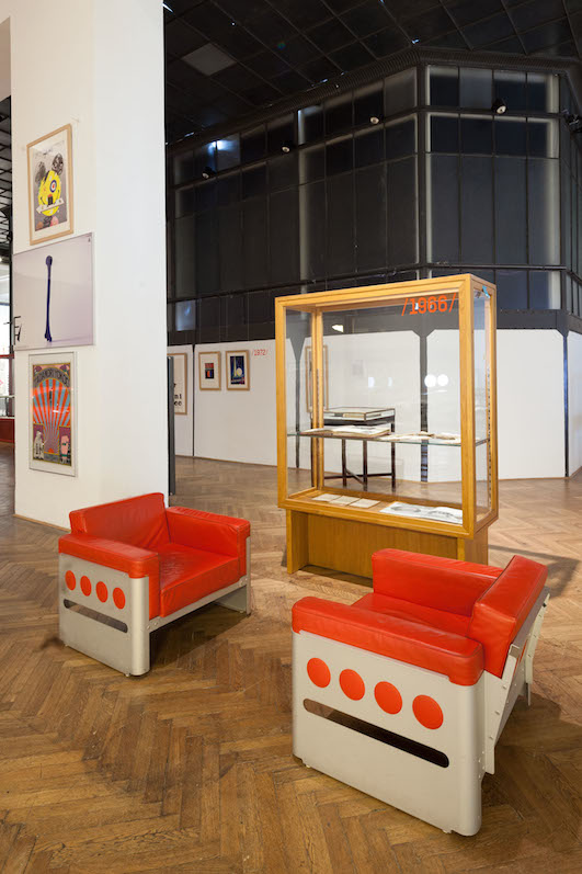 MAK Exhibition View, 2014  EXEMPLARY. 150 Years of the MAK – From Arts and Crafts to Design MAK Exhibition Hall In the front: Walter Pichler, Chairs Galaxy, 1966 © MAK/Katrin Wißkirchen 