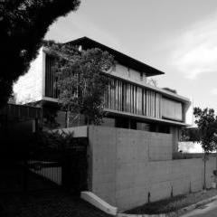  The Bamboo Curtain House by Eco-id Architects 