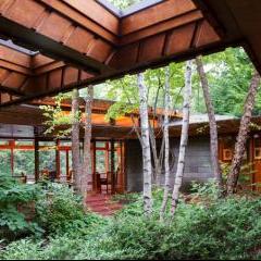 How to Sell a Frank Lloyd Wright House