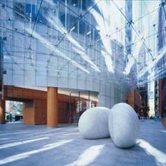 AAA Walks - Aurora Place. Architect: Renzo Piano, sculpture: Ken Yasuda.