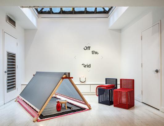 'Off the Grid' at Gallery R’Pure