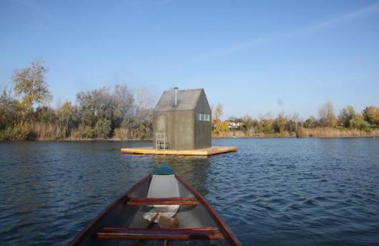 H3T Architekti's Floating Sauna