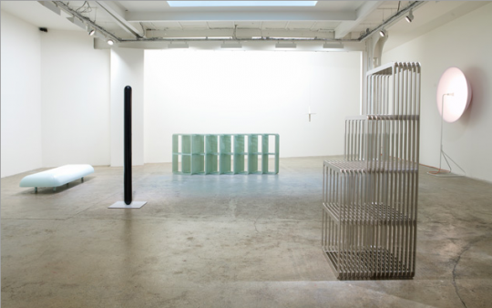 8 1/2 – Pierre Charpin installation view. Image Courtesy Galerie Kreo