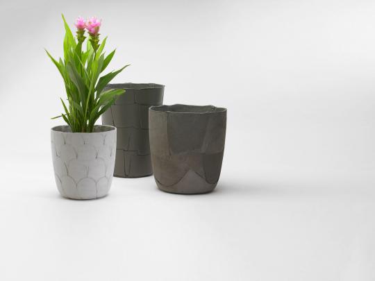 Earlier work with the material: 'Tiles (pots à fleurs)'